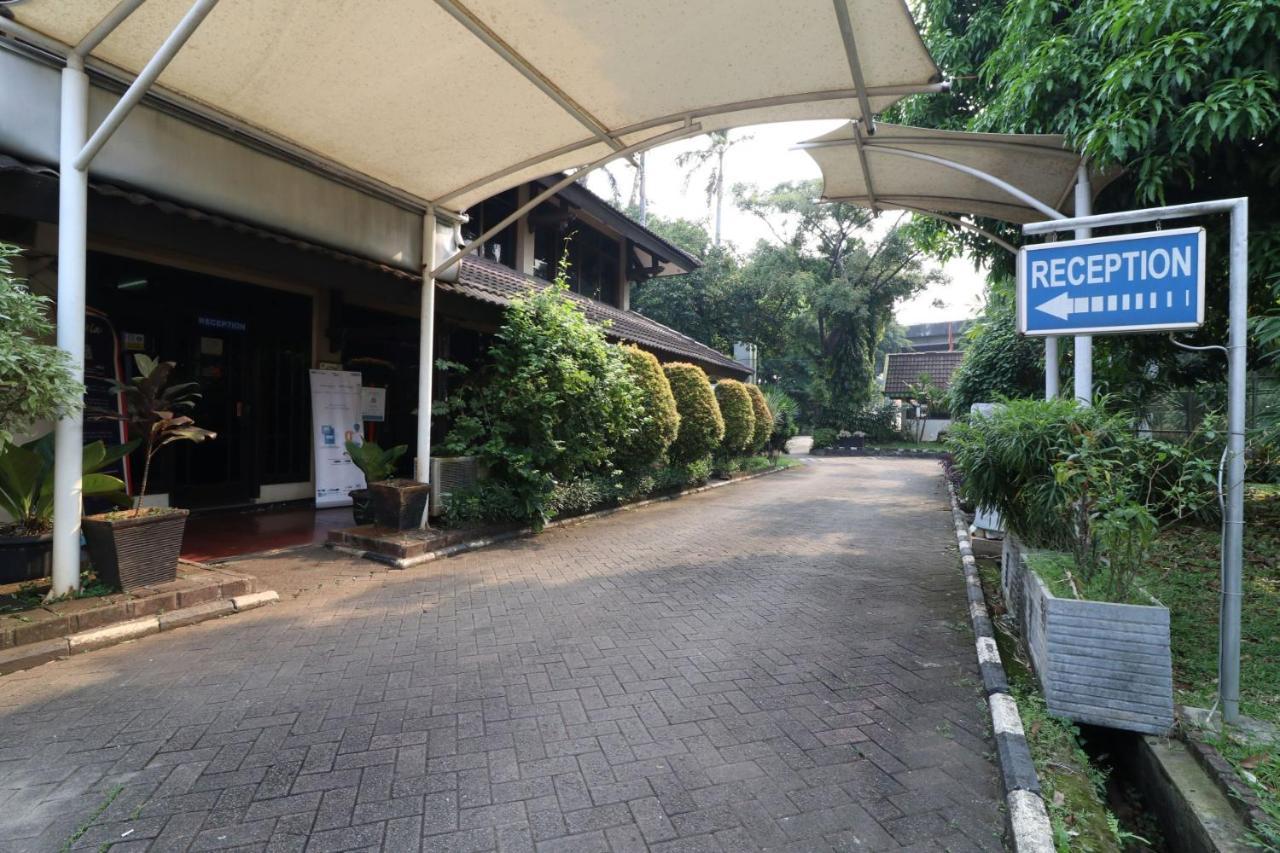 C'One Hotel Pulomas Yakarta Exterior foto